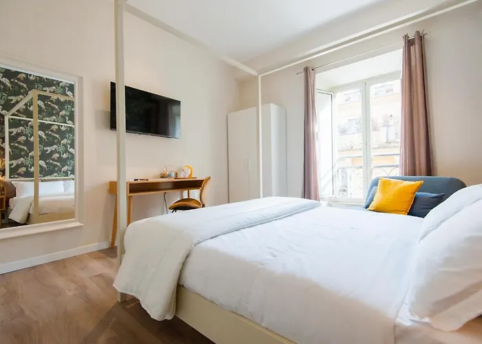 Design 18 Charming Rooms